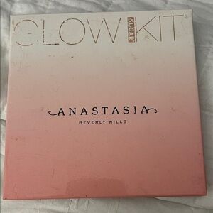 Anastasia Beverly Hills Glow sugar Kit in Pink and White
